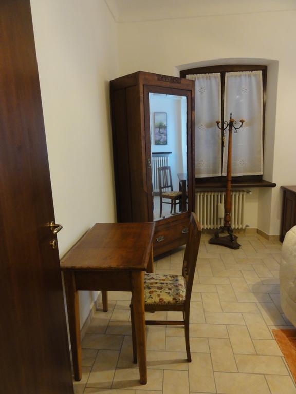 Hotel Ristorante Buasca à Cuorgnè Extérieur photo