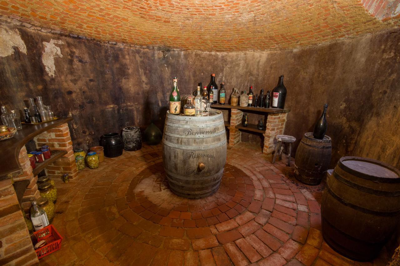 Hotel Ristorante Buasca à Cuorgnè Extérieur photo