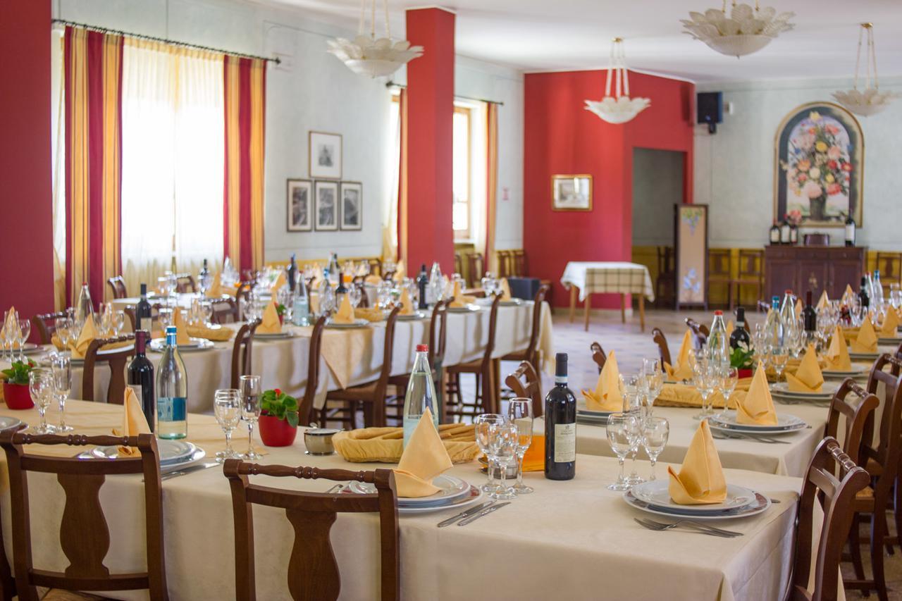 Hotel Ristorante Buasca à Cuorgnè Extérieur photo
