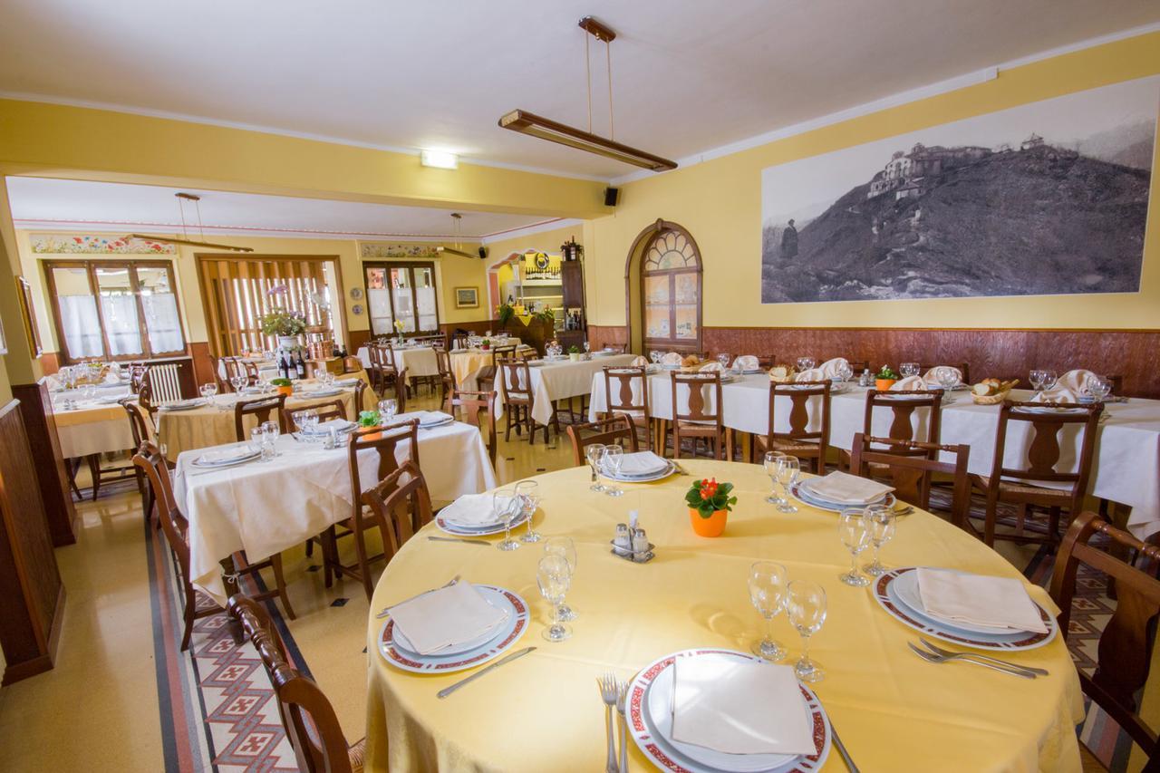 Hotel Ristorante Buasca à Cuorgnè Extérieur photo