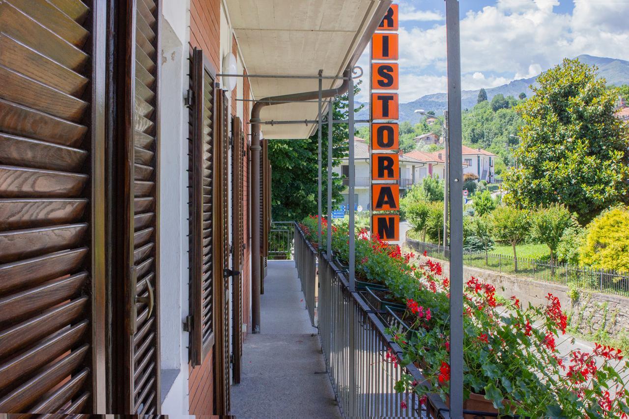 Hotel Ristorante Buasca à Cuorgnè Extérieur photo